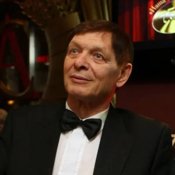 Эдуард Хиль