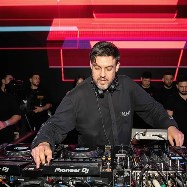 EDM-дайджест: Maceo Plex с новым EP, релизы Adesso Music и MoodCollective, стрим Warehouse Project