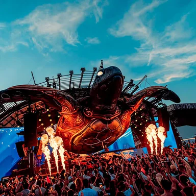 EDM-дайджест: релизы Amelie Lens и Dax J, закрытие сезона Tomorrowland на Ибице