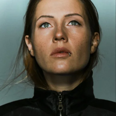 EDM-дайджест: Charlotte de Witte в Стамбуле, новый EP Amelie Lens и релиз Dax J
