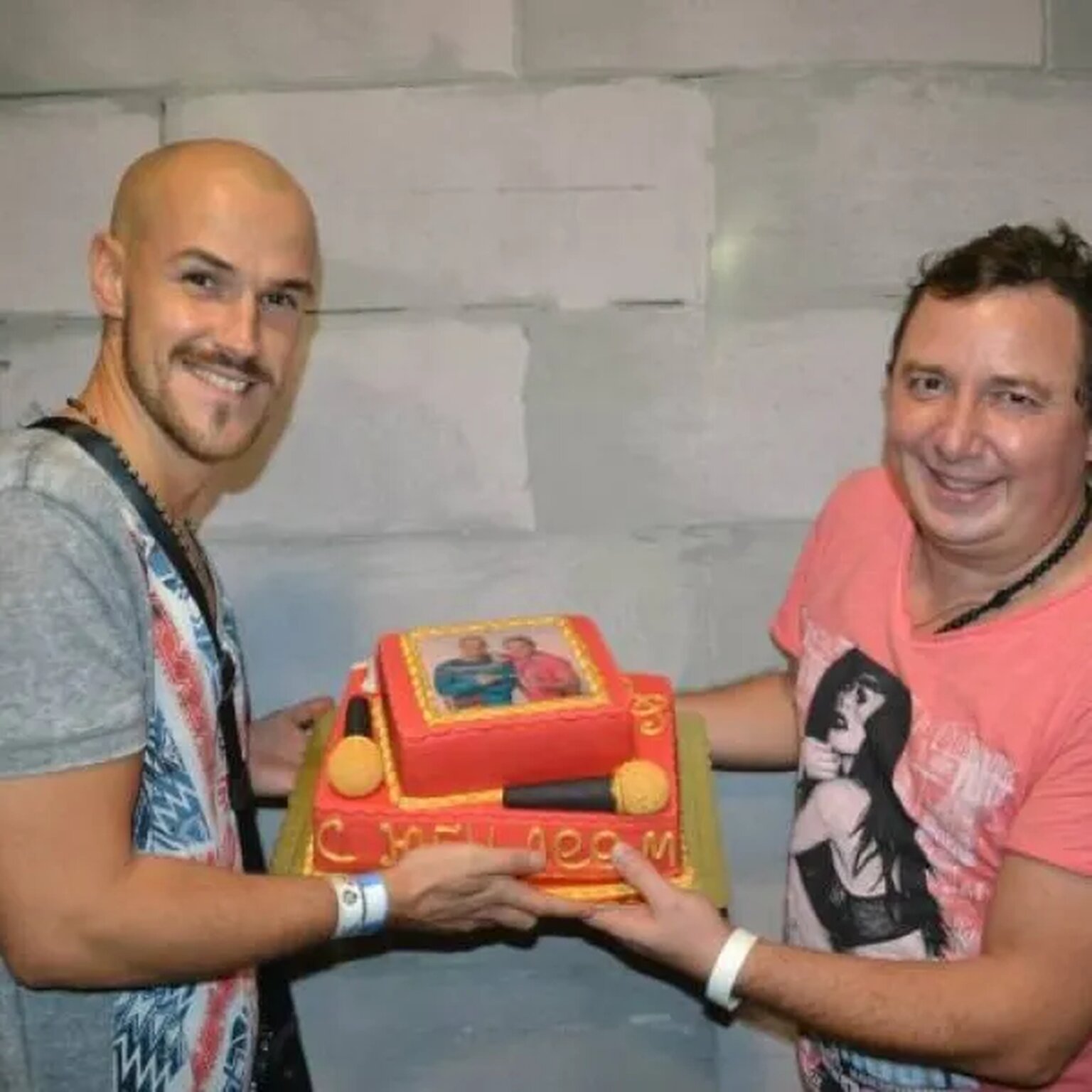 140 ударов в минуту null