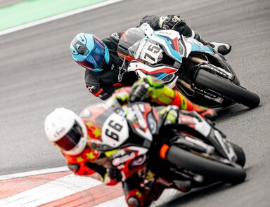 15 июня на автодроме «Moscow Raceway» пройдёт первый этап главных соревнований по шоссейно-кольцевым мотогонкам – A5 Motors MOTORING. Гран-При Москвы